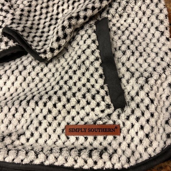 NWT Quarter Button Simply Southern Sweater - Picture 3 of 3